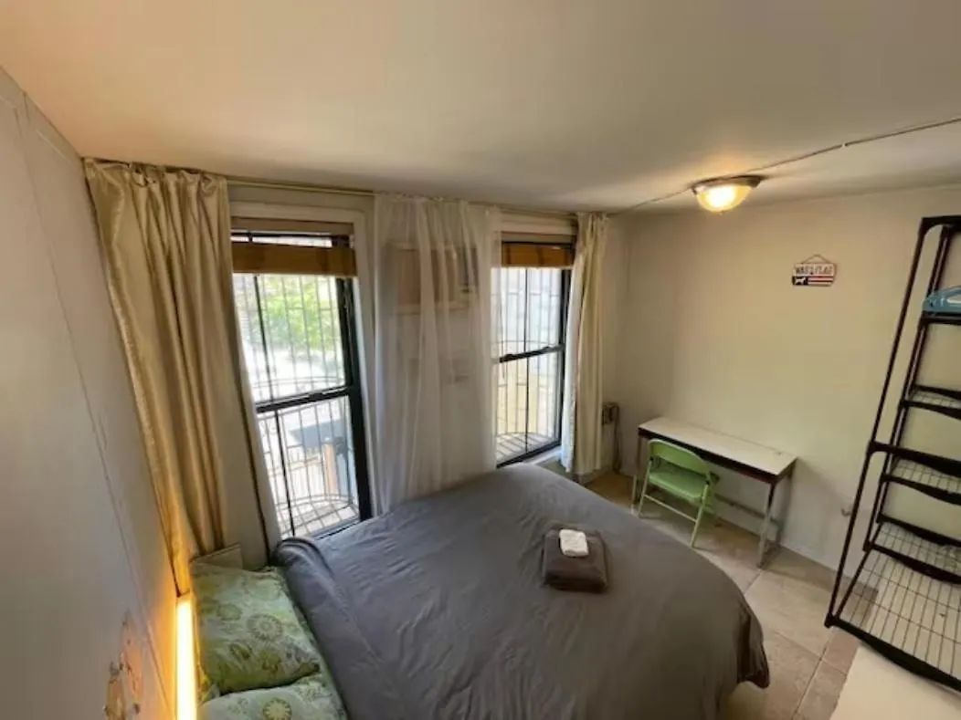 Friendly Homestay In Williamsburg New York 0*,